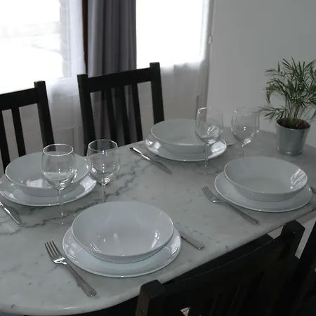 Vakantiehuis Cosy Pres Du Mans Avec Jardin, Piscine Et Parking, Ideal Pour 4 Pers. - Fr-1-410-388 Changé