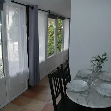 Cosy Pres Du Mans Avec Jardin, Piscine Et Parking, Ideal Pour 4 Pers. - Fr-1-410-388 컨트리하우스 Changé