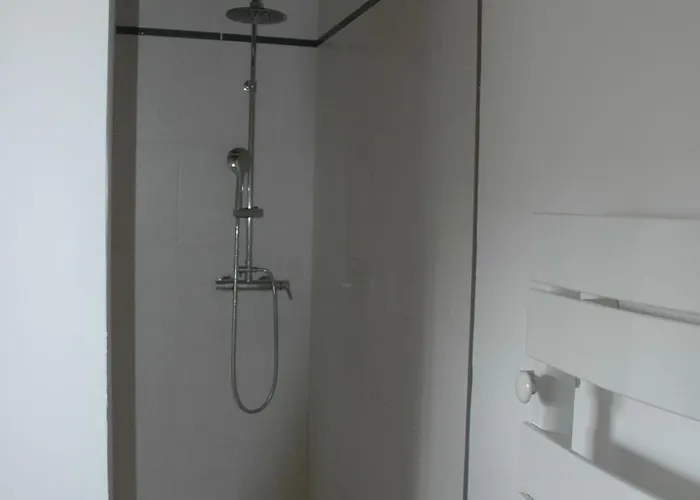 Cosy Près Du Mans Avec Jardin, Piscine Et Parking, Idéal Pour 4 Pers. - Fr-1-410-388 Casa vacanze Changé