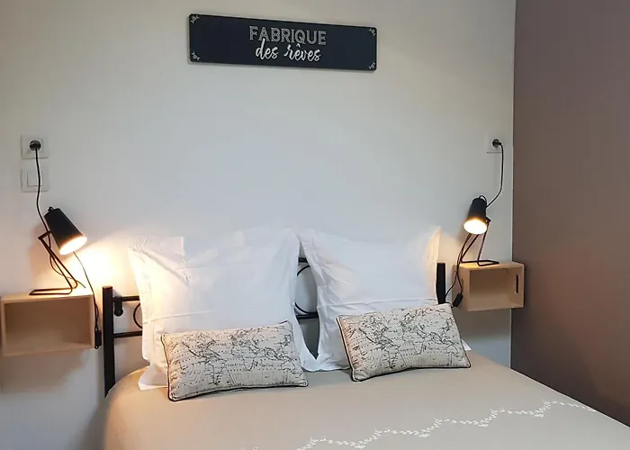 Cosy Près Du Mans Avec Jardin, Piscine Et Parking, Idéal Pour 4 Pers. - Fr-1-410-388